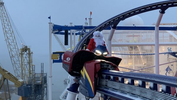 Santa Tests New Roller Coaster on Carnival’s Mardi Gras
