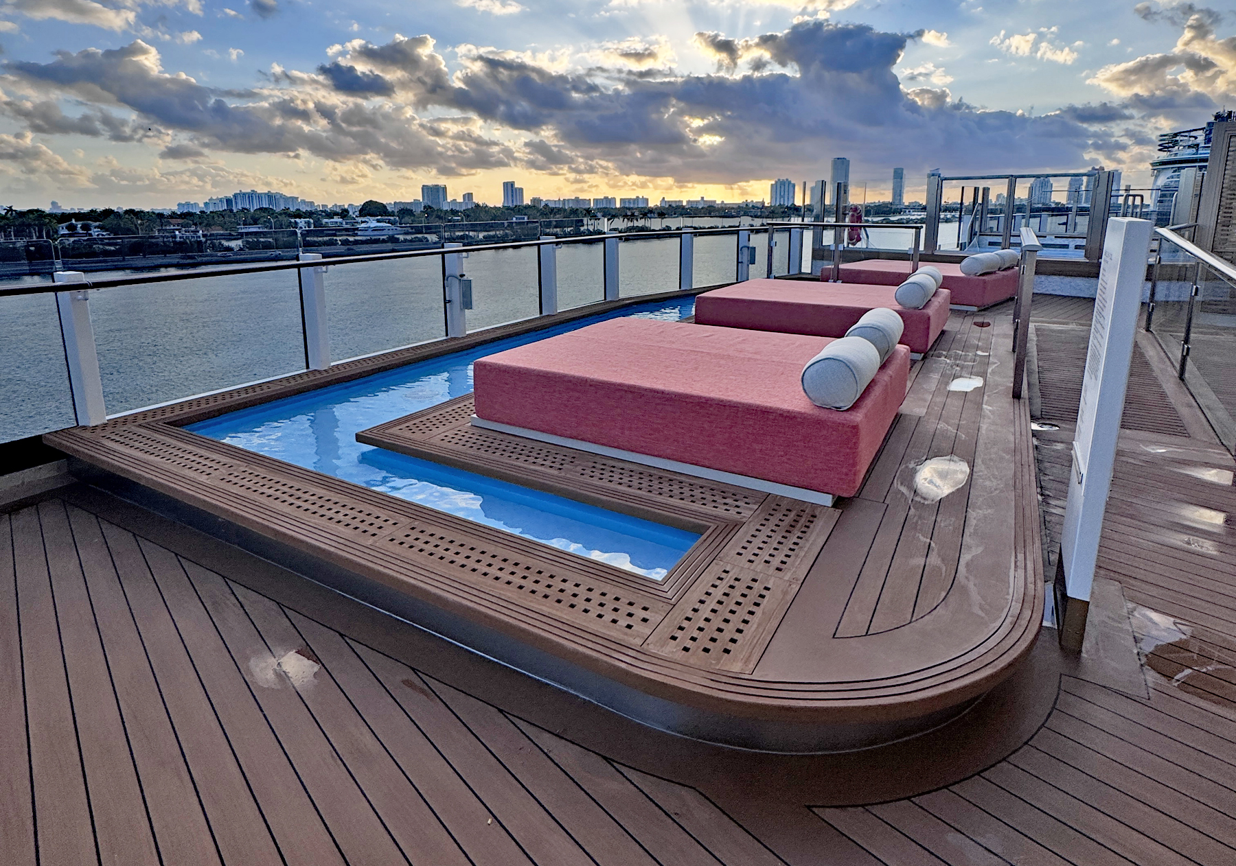 Norwegian Aqua - Ocean Boulevard