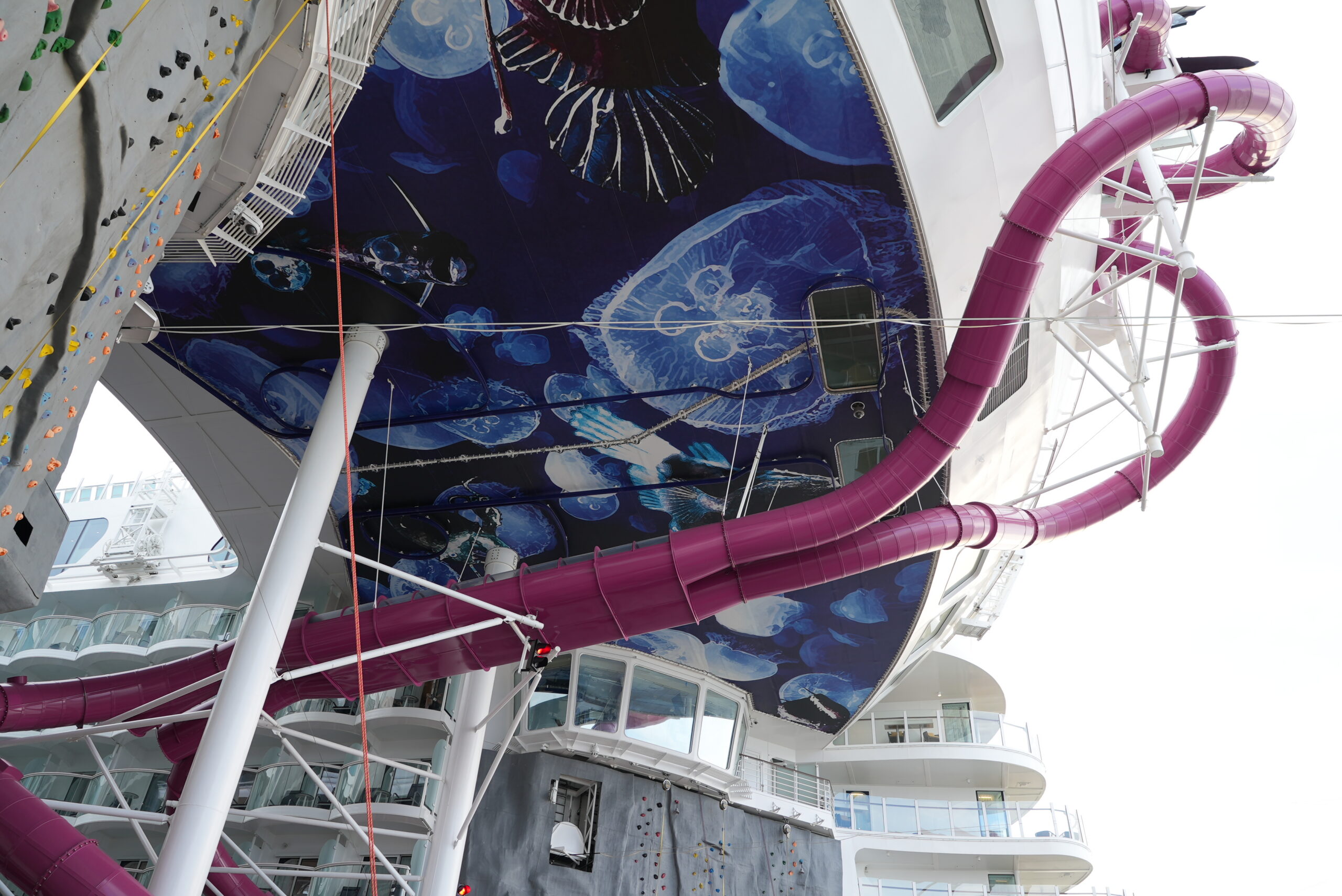 Utopia of the Seas - Ultimate Abyss